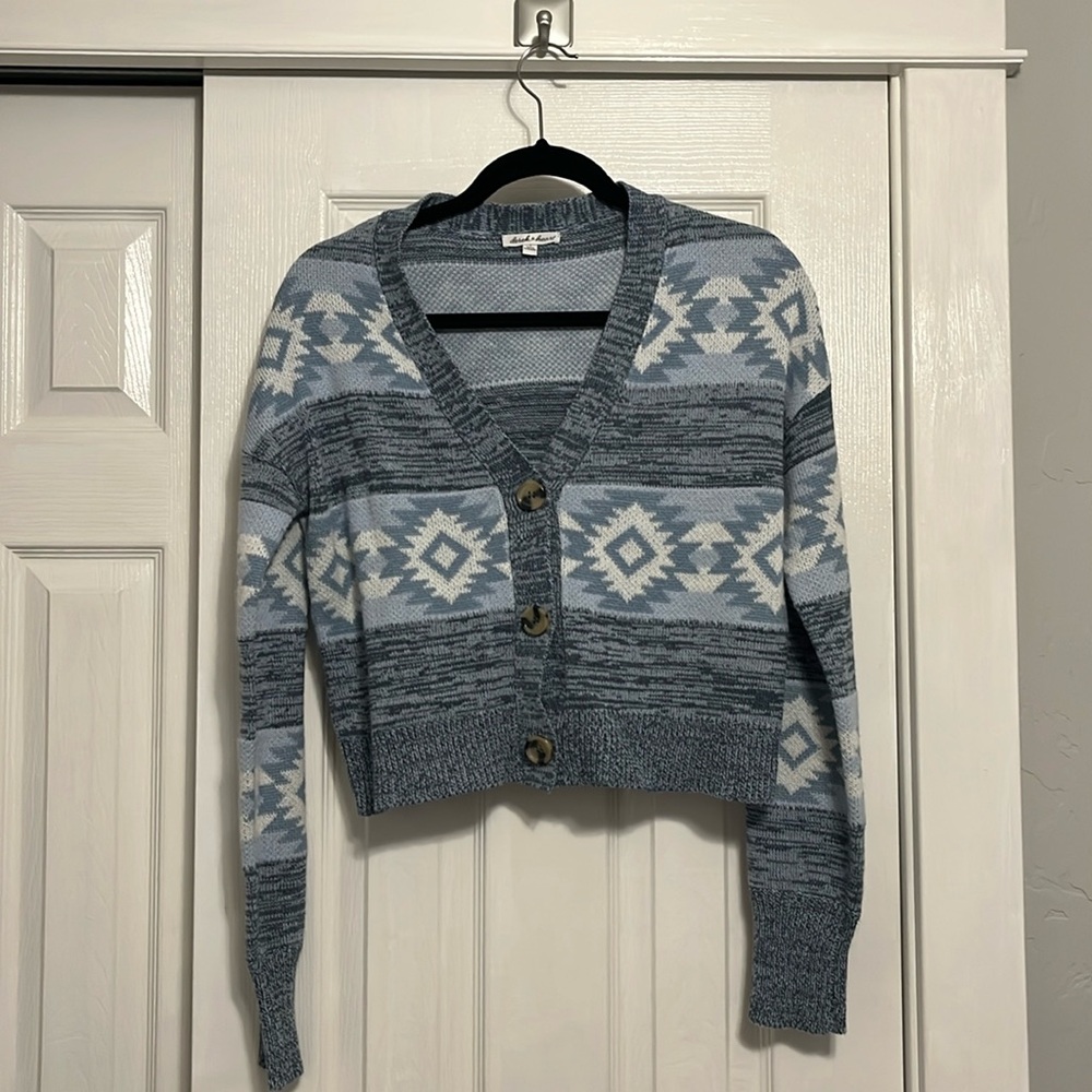 🌵 3 for $20 Derek Heart crop button up cardigan